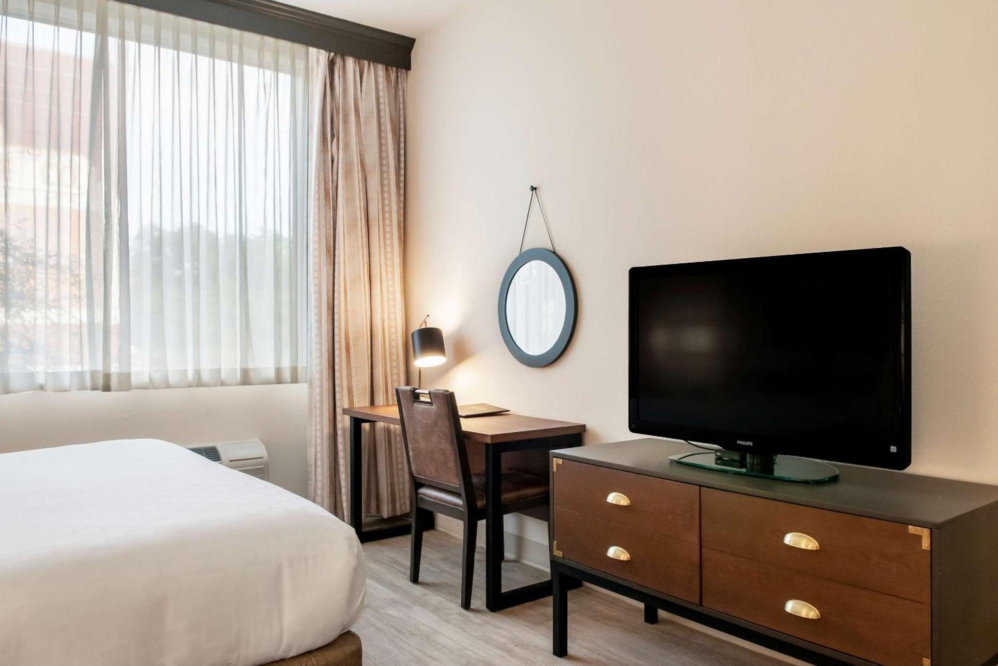 St Charles Coach House, Ascend Hotel Collection ニューオーリンズ エクステリア 写真