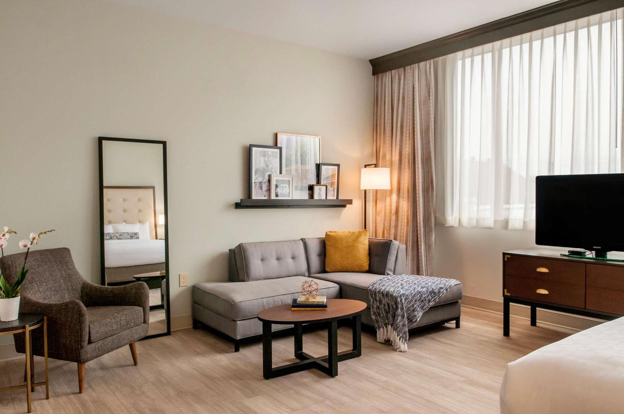 St Charles Coach House, Ascend Hotel Collection ニューオーリンズ エクステリア 写真