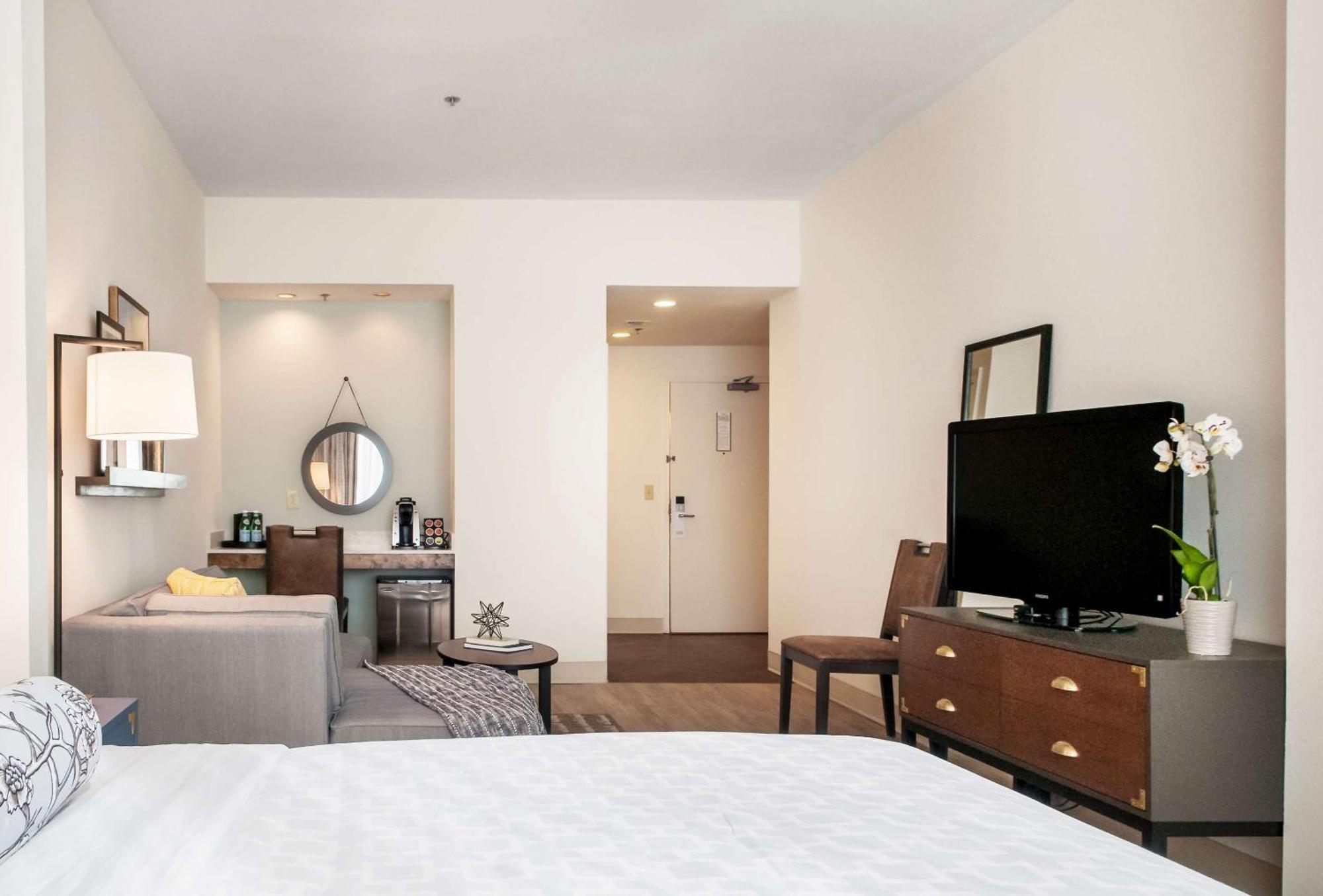 St Charles Coach House, Ascend Hotel Collection ニューオーリンズ エクステリア 写真